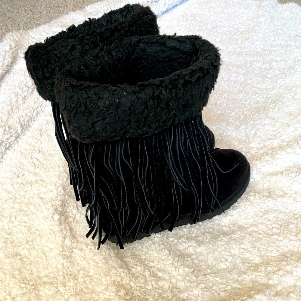 Madden Girl Fringe boots